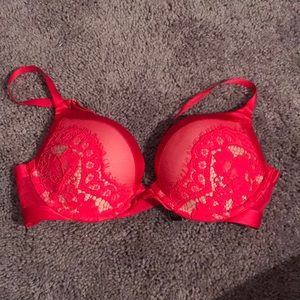 Victoria’s Secret Very Sexy Push-Up bra